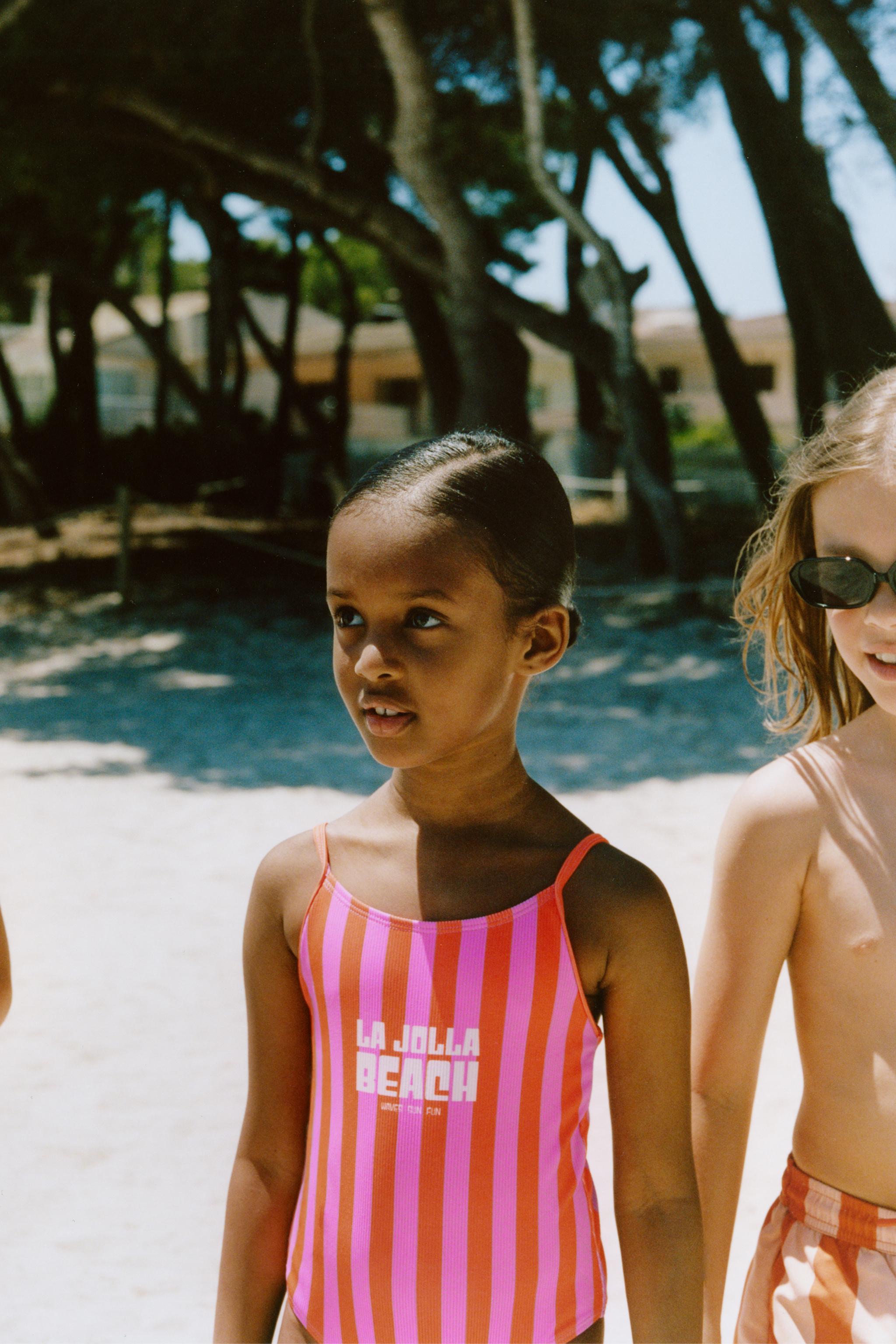 6-14 YEARS / STRIPED TEXT LA JOLLA BEACH SWIMSUIT